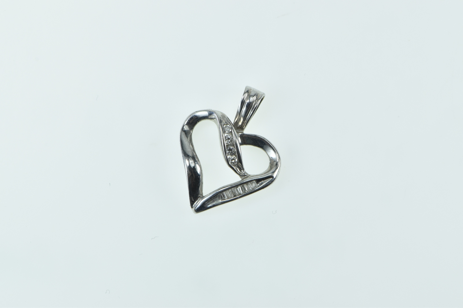 10K Vintage Diamond Curvy Heart Love Symbol White Gold Pendant