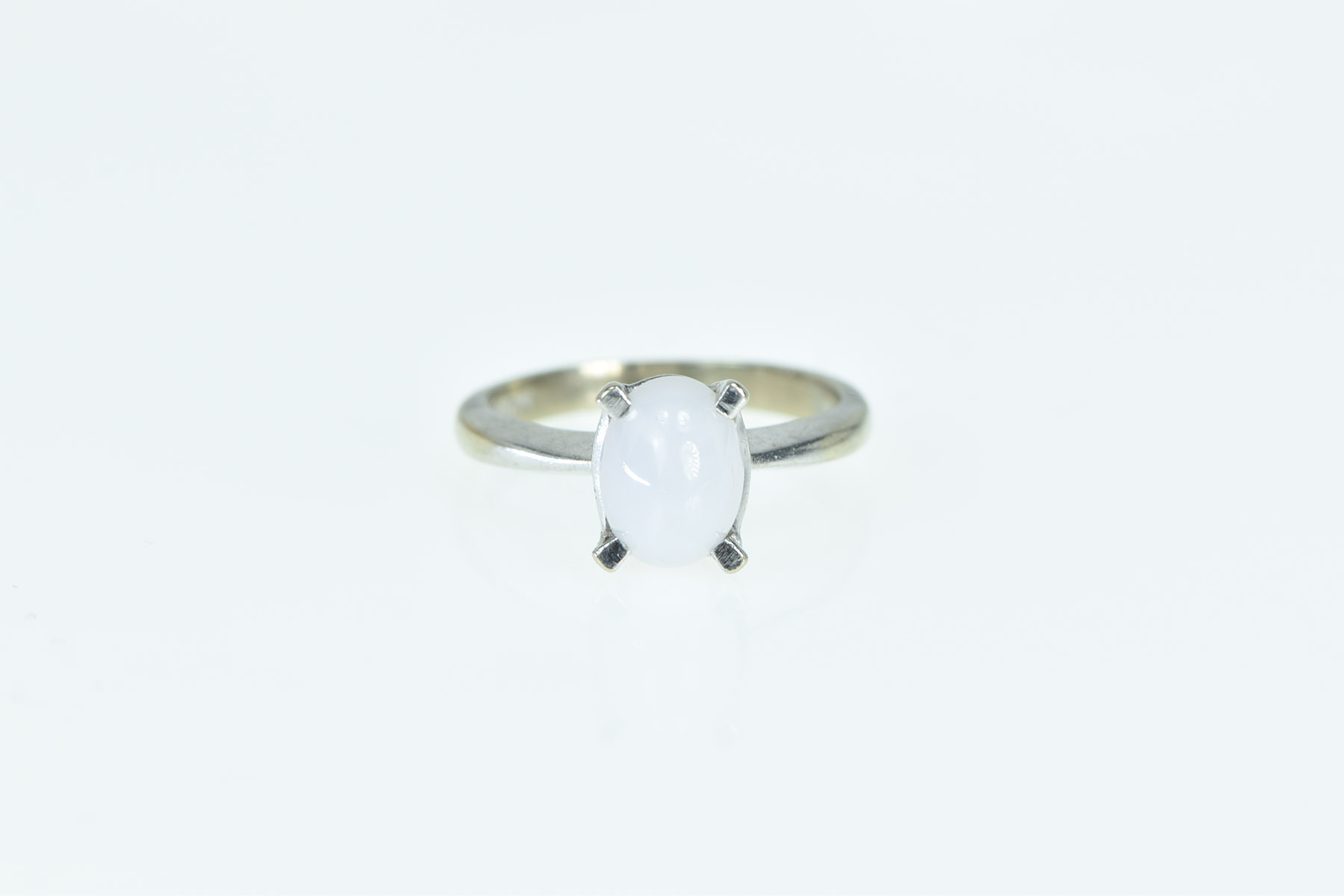 10K Vintage Syn. White Star Sapphire Cabochon White Gold Ring, Size 3.75