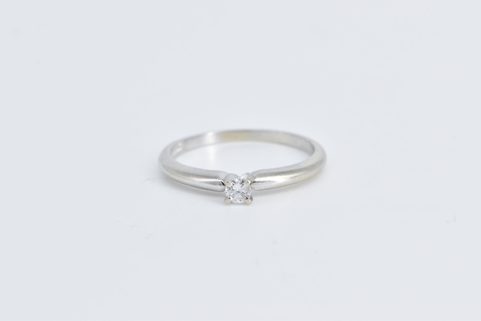 14K 0.10 Ct Diamond Solitaire Classic Engagement White Gold Ring, Size 6