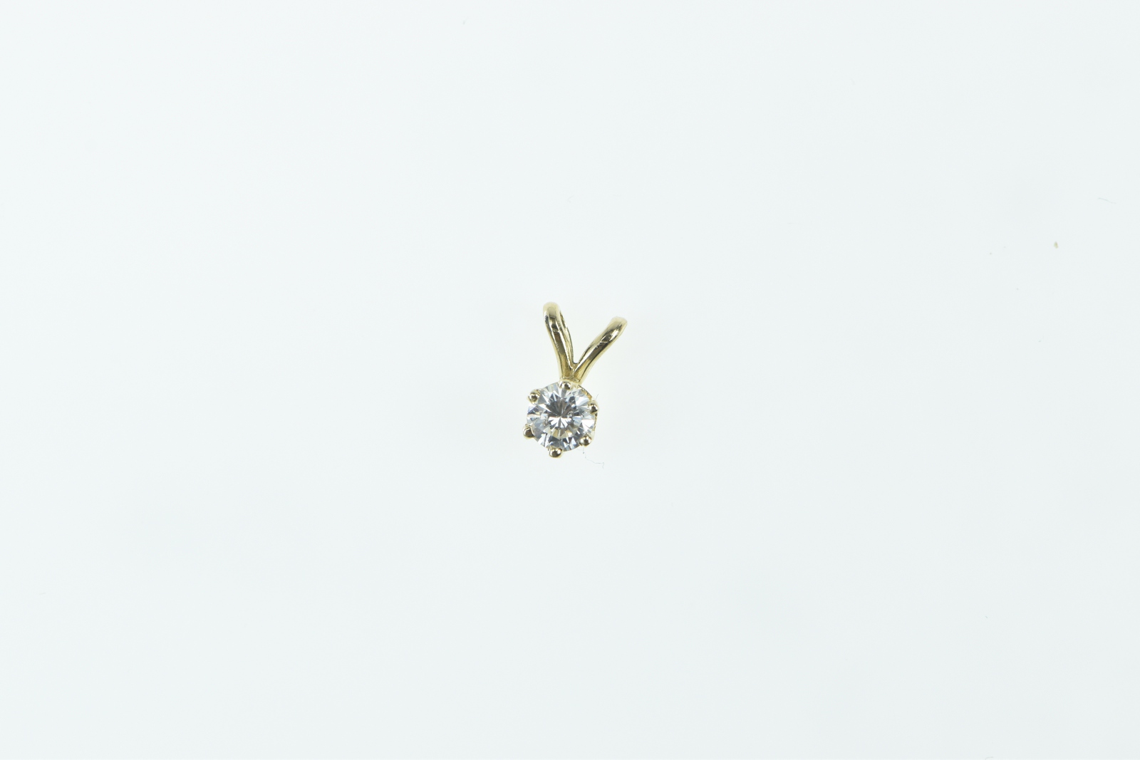 14K 0.17 Ct Diamond Solitaire Classic Simple Yellow Gold Pendant