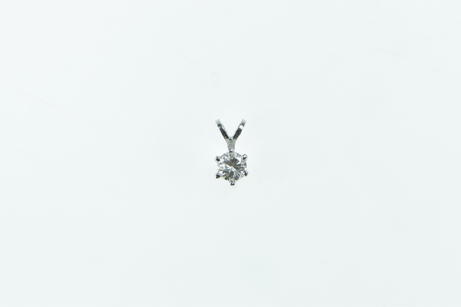 14K 0.20 Ct Diamond Solitaire Classic Round Vintage White Gold Pendant