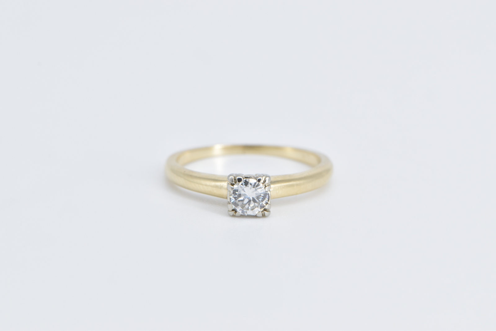 14K 0.25 Ct Diamond Solitaire Classic Engagement Yellow Gold Ring, Size 4.75