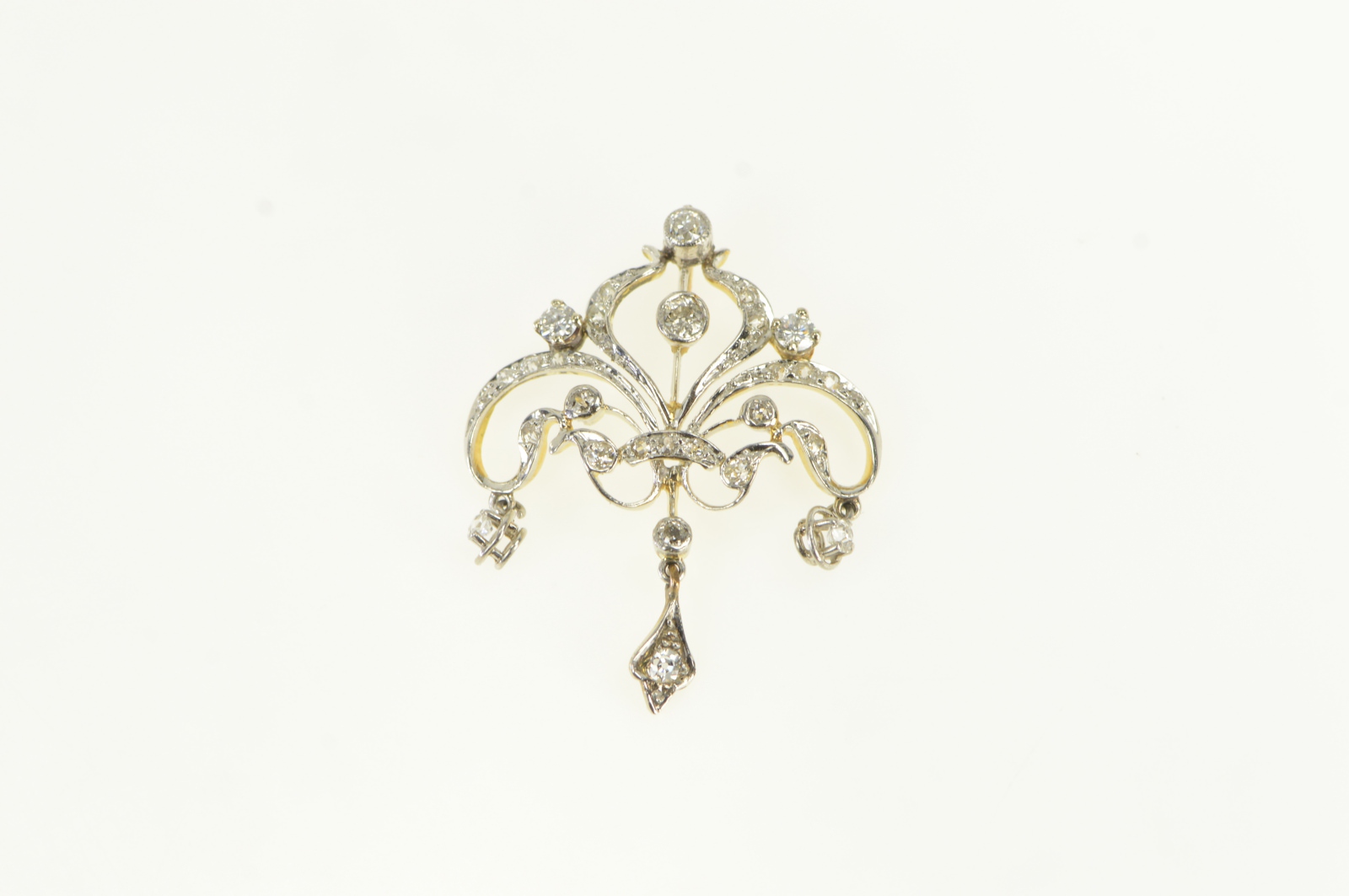 14K 0.25 Ctw Diamond Victorian Ornate Scroll White Gold Pendant