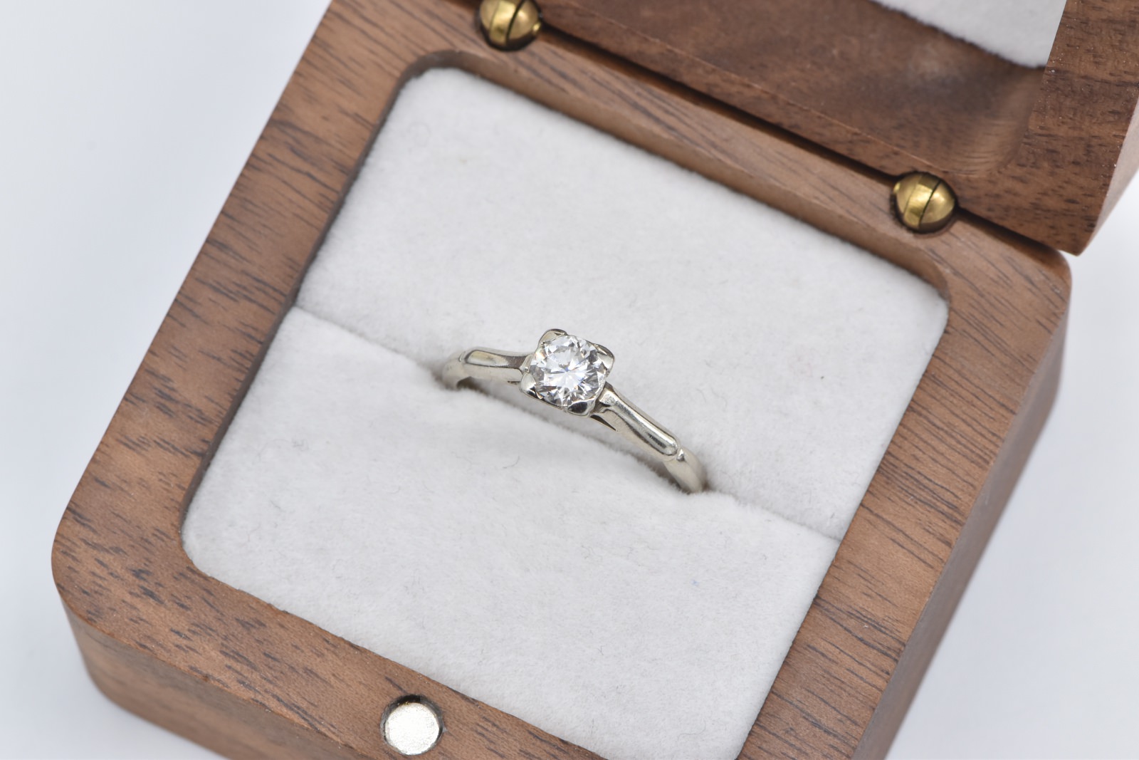 14K 0.42 Ct Natrual Diamond Solitaire Engagement White Gold Ring, Size 6.25