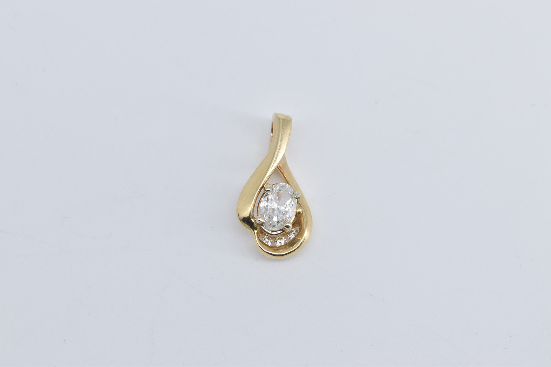 14K 0.50 Ct Oval Natural Diamond Solitaire Wavy Yellow Gold Pendant