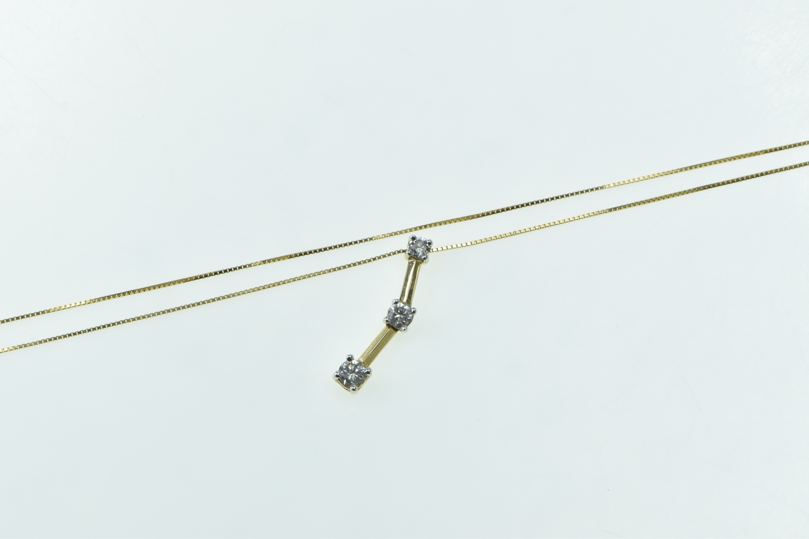 14K 0.50 Ctw Diamond Tiered Bar 0.5mm Box Chain Yellow Gold Necklace 18"