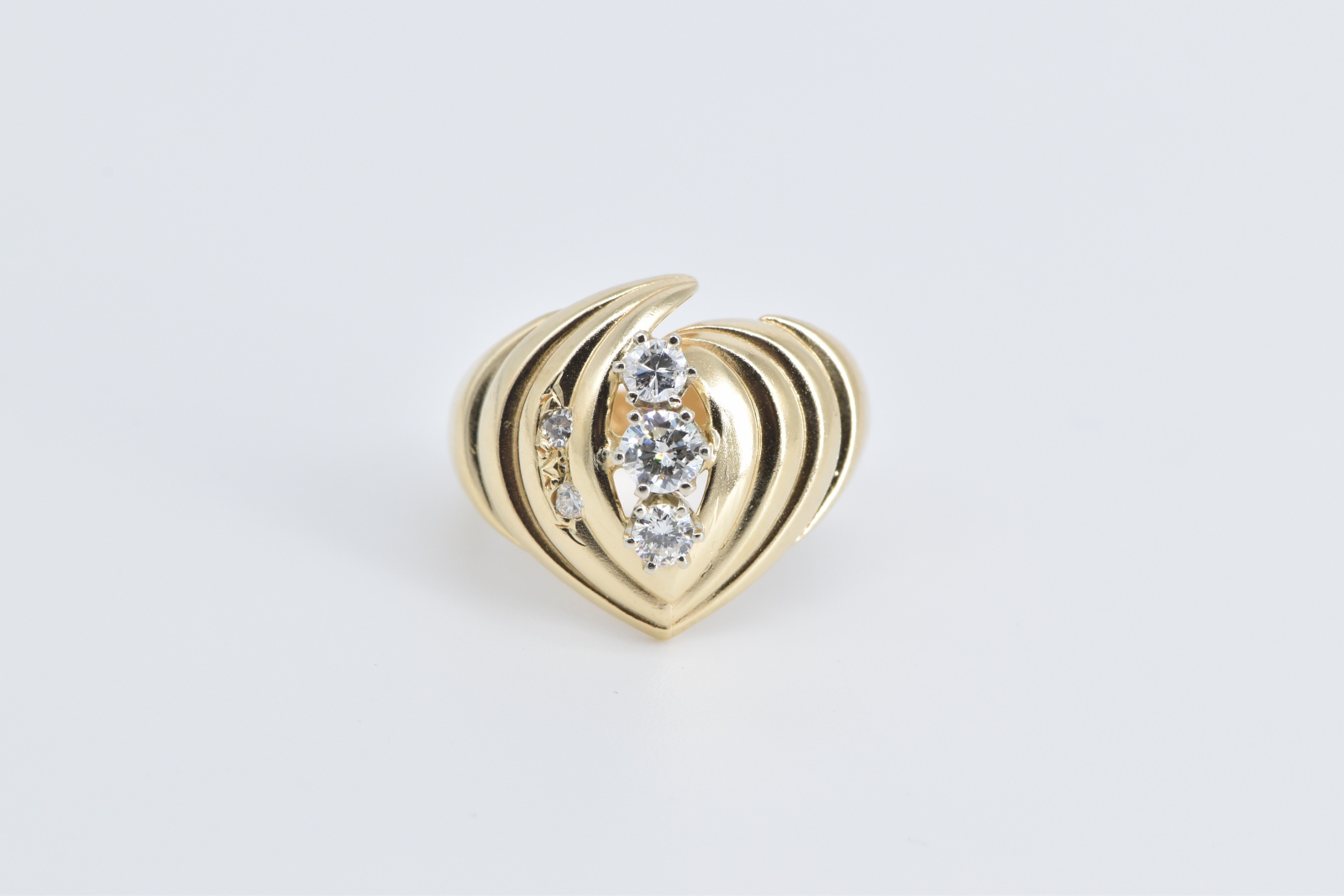 14K 0.59 Ctw Natural Diamond Vintage Grooved Yellow Gold Ring, Size 7