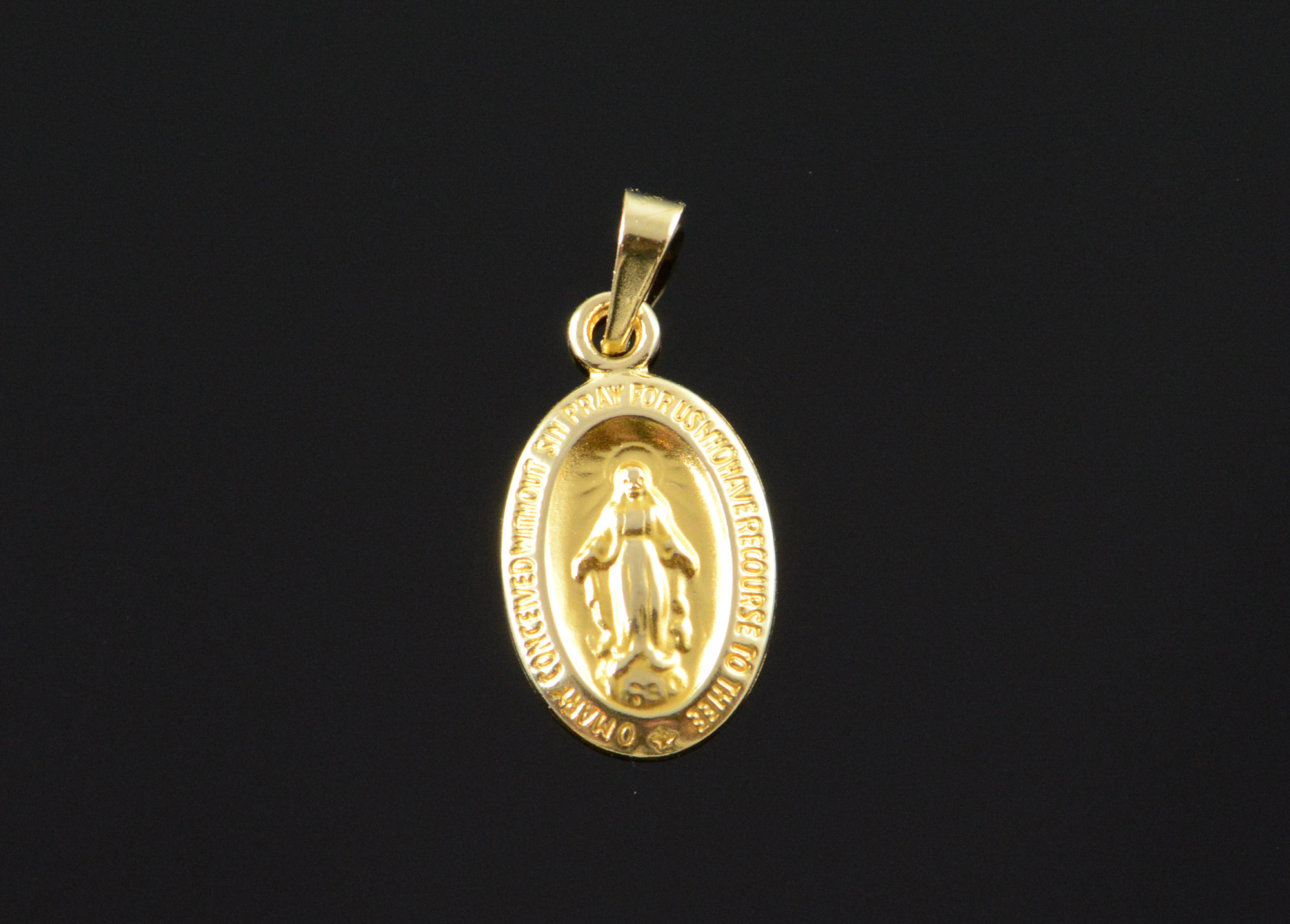 14k 0 5g Small Virgin Mary Religious Oval Yellow Gold Charm Pendant