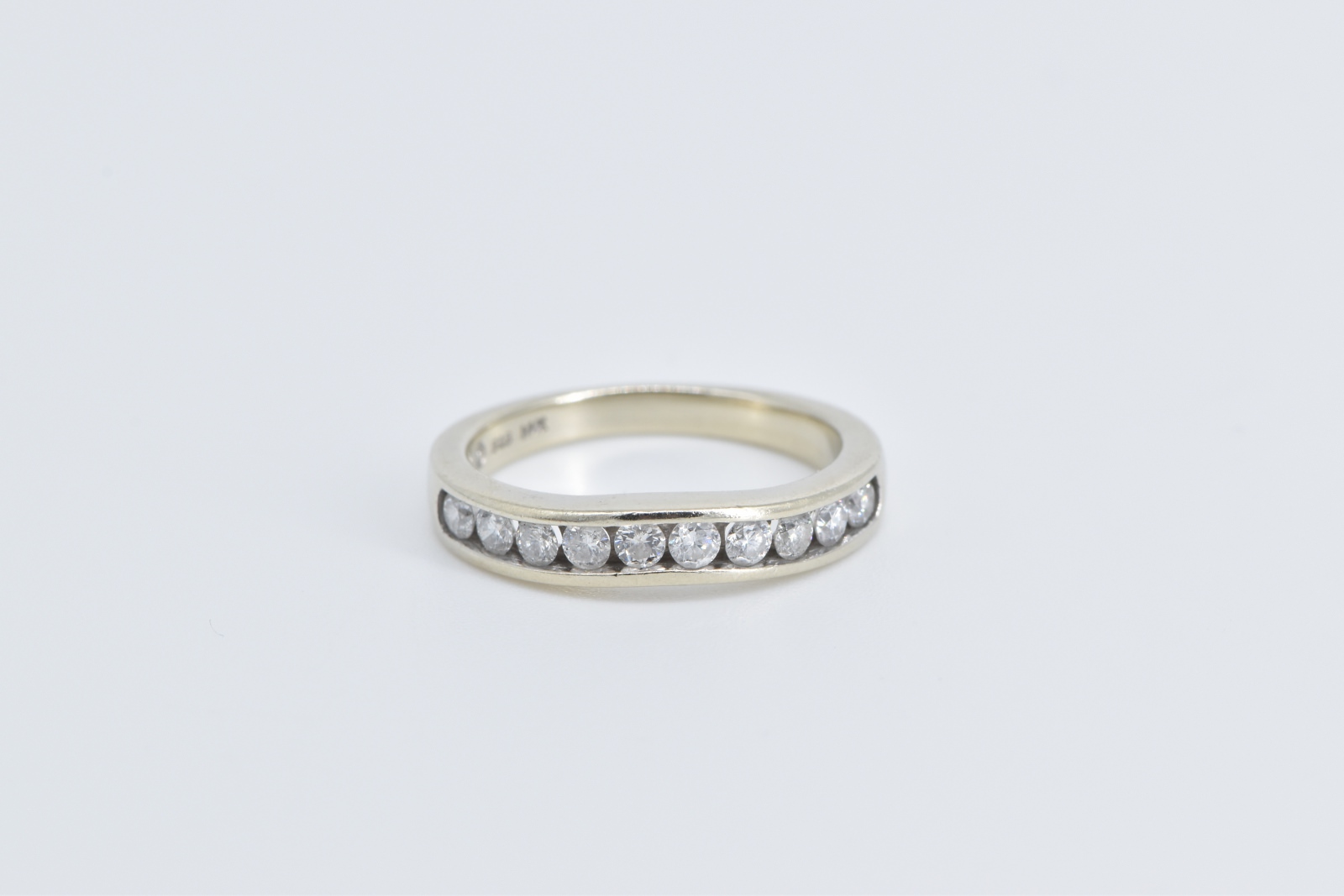 14K 0.60 Ctw Natural Diamond Curved Wedding Band White Gold Ring, Size 6