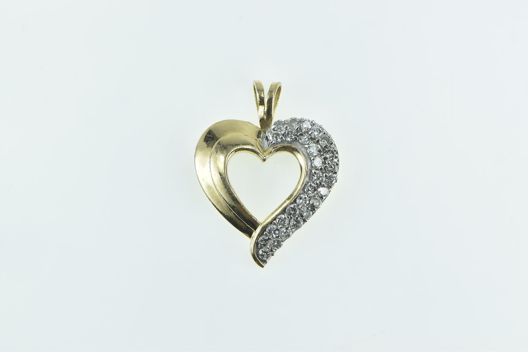14K 0.75 Ctw Pave Diamond Encrusted Heart Yellow Gold Pendant