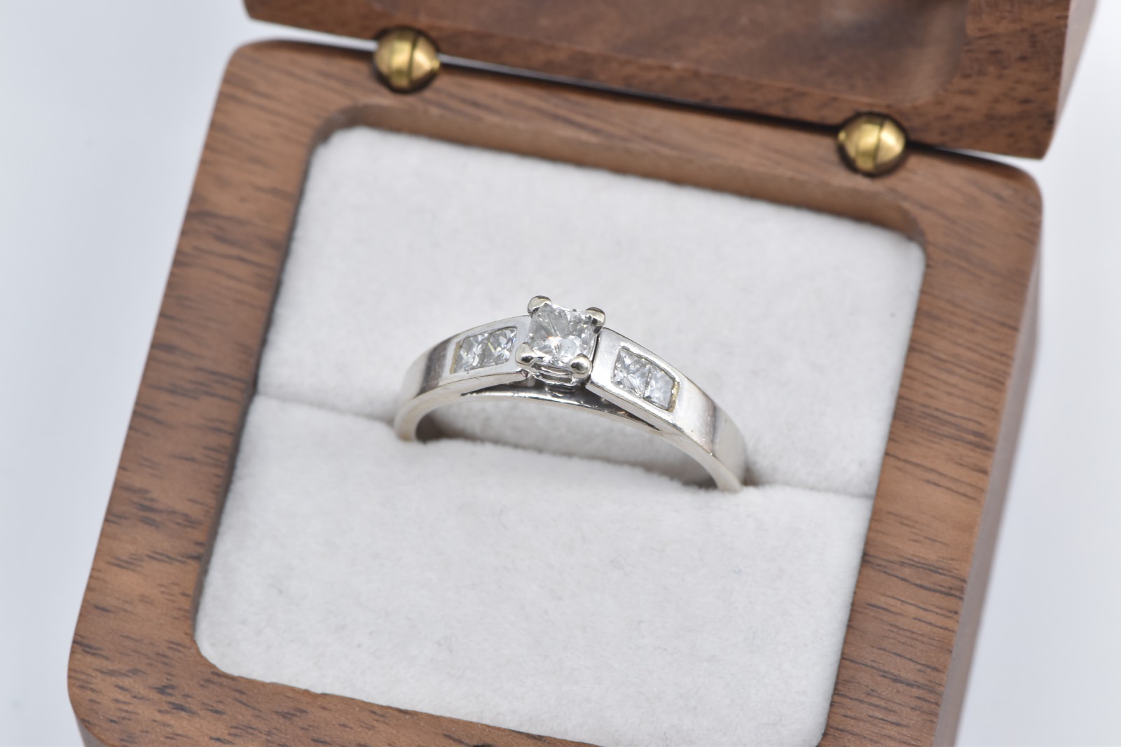 14K 0.80 Ctw Princess Diamond Engagement White Gold Ring, Size 10