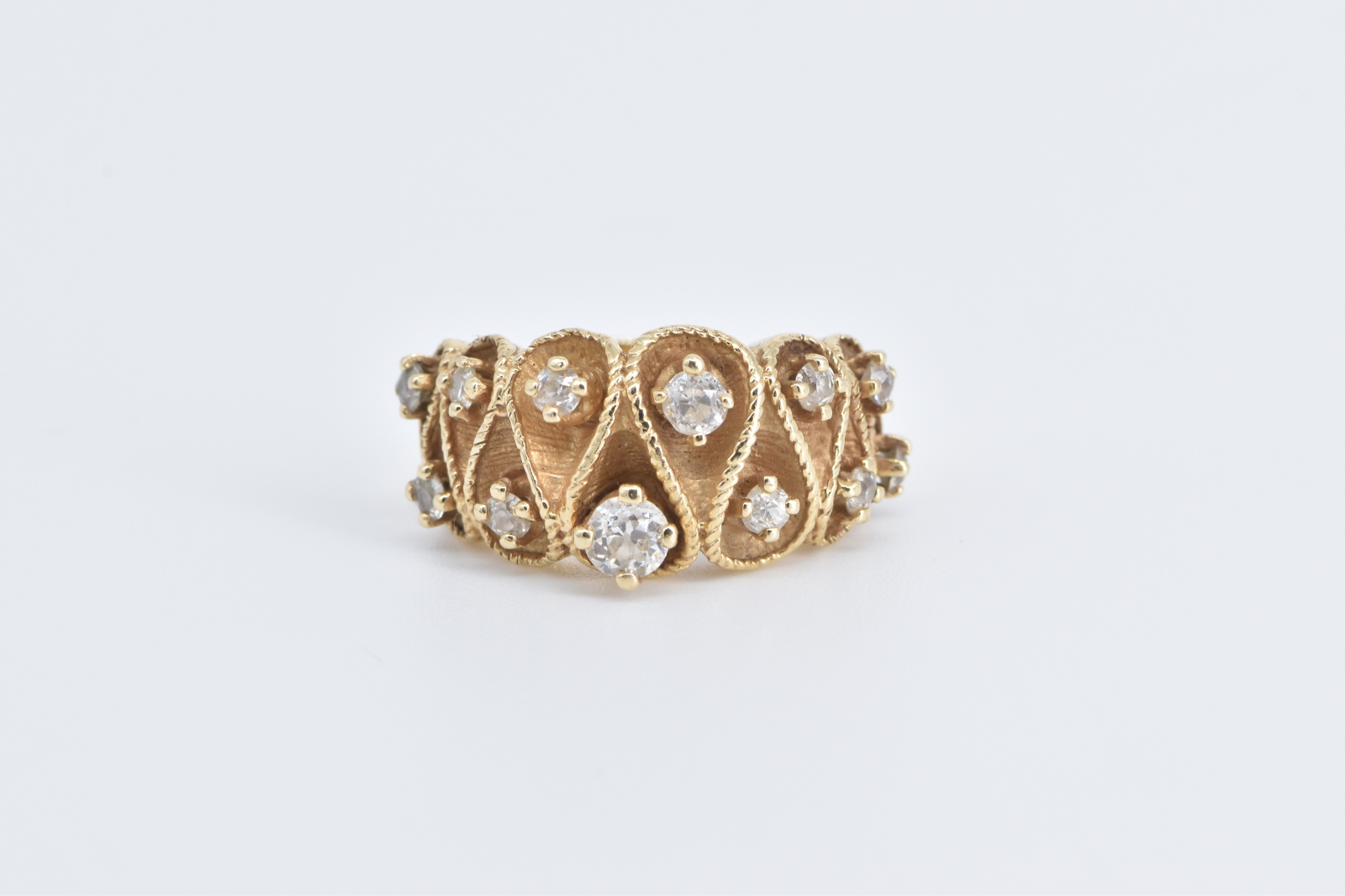 14K 0.87 Ctw Natural Diamond Vintage Wave Band Yellow Gold Ring, Size 8.25