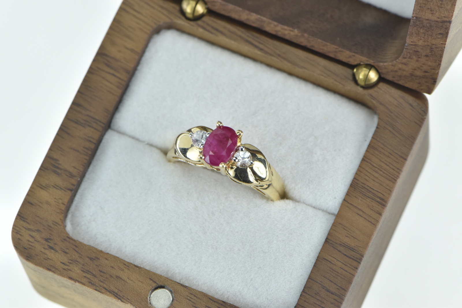 14K 0.90 Ctw Natural Ruby Diamond Engagement Yellow Gold Ring, Size 7.25