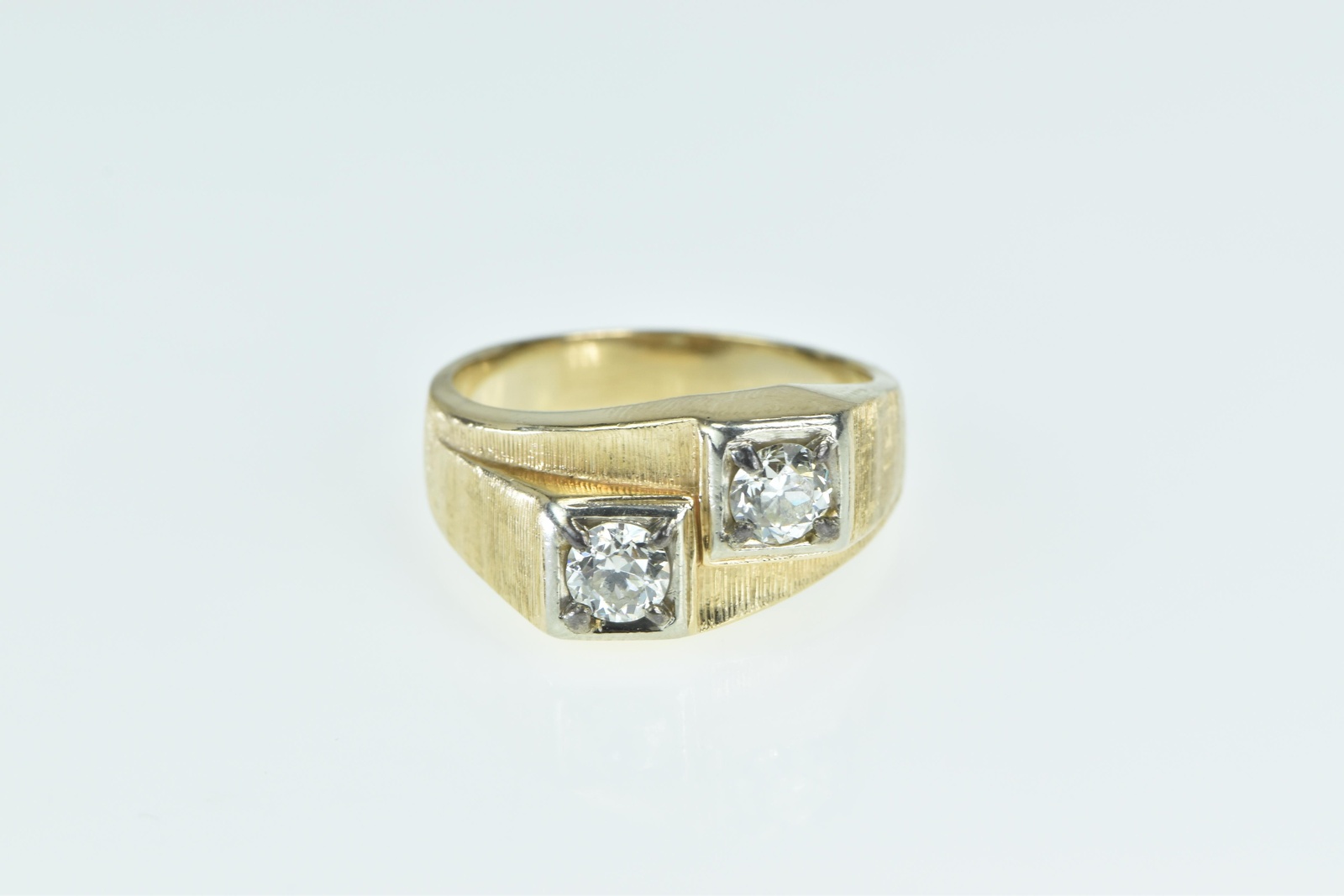 14K 0.95 Ctw 1960's Diamond Men's Bypass Yellow Gold Ring, Size 11.5