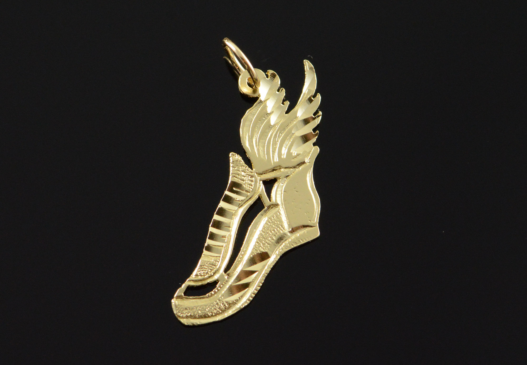 14k 0 9g Running Shoe Track Field Cross Country Yellow Gold Charm 14k 0 9g Running Shoe Track Field Cross Country Yellow Gold Charm Pendant