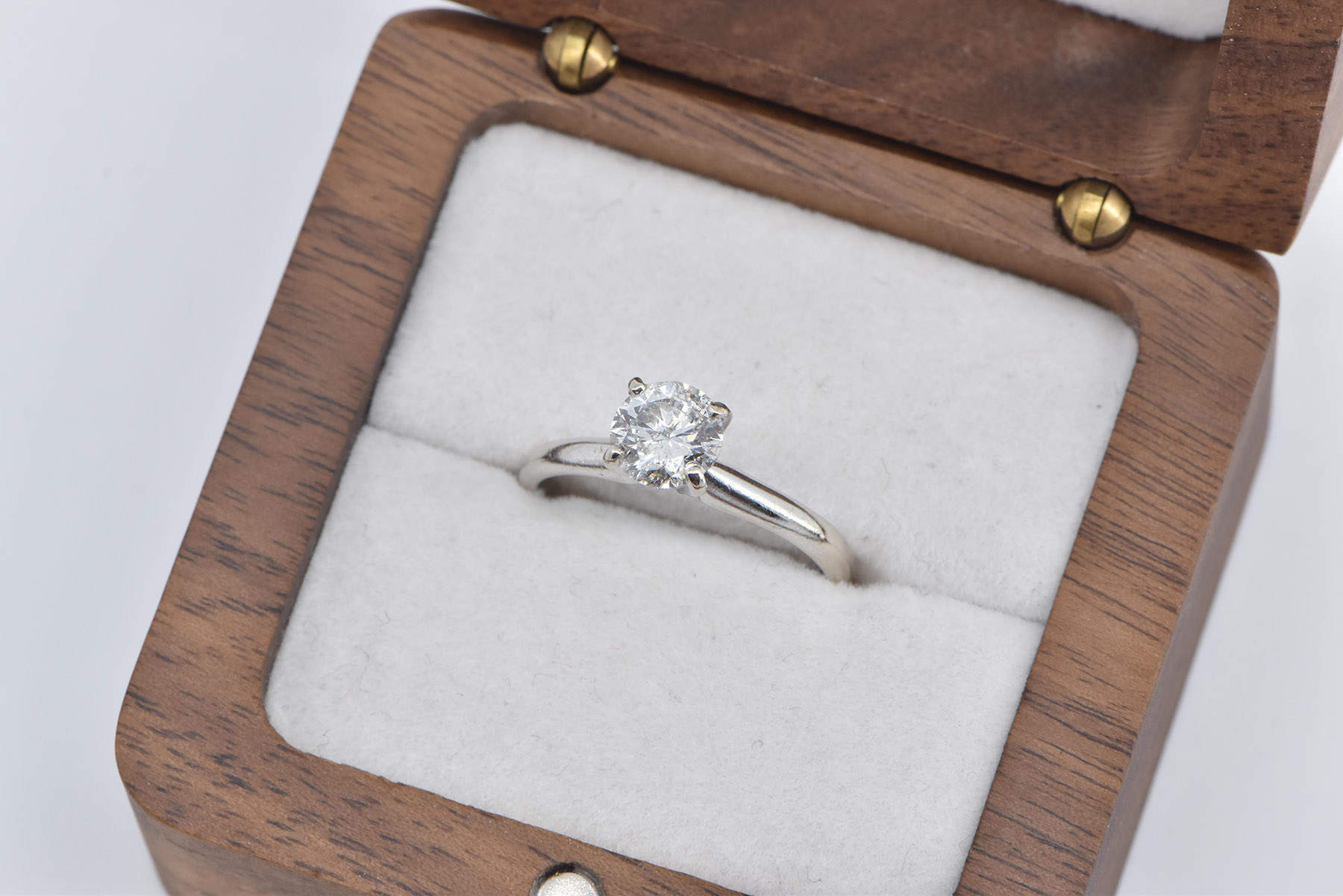 14K 1.01 Ct Diamond Solitaire Classic Engagement White Gold Ring, Size 7
