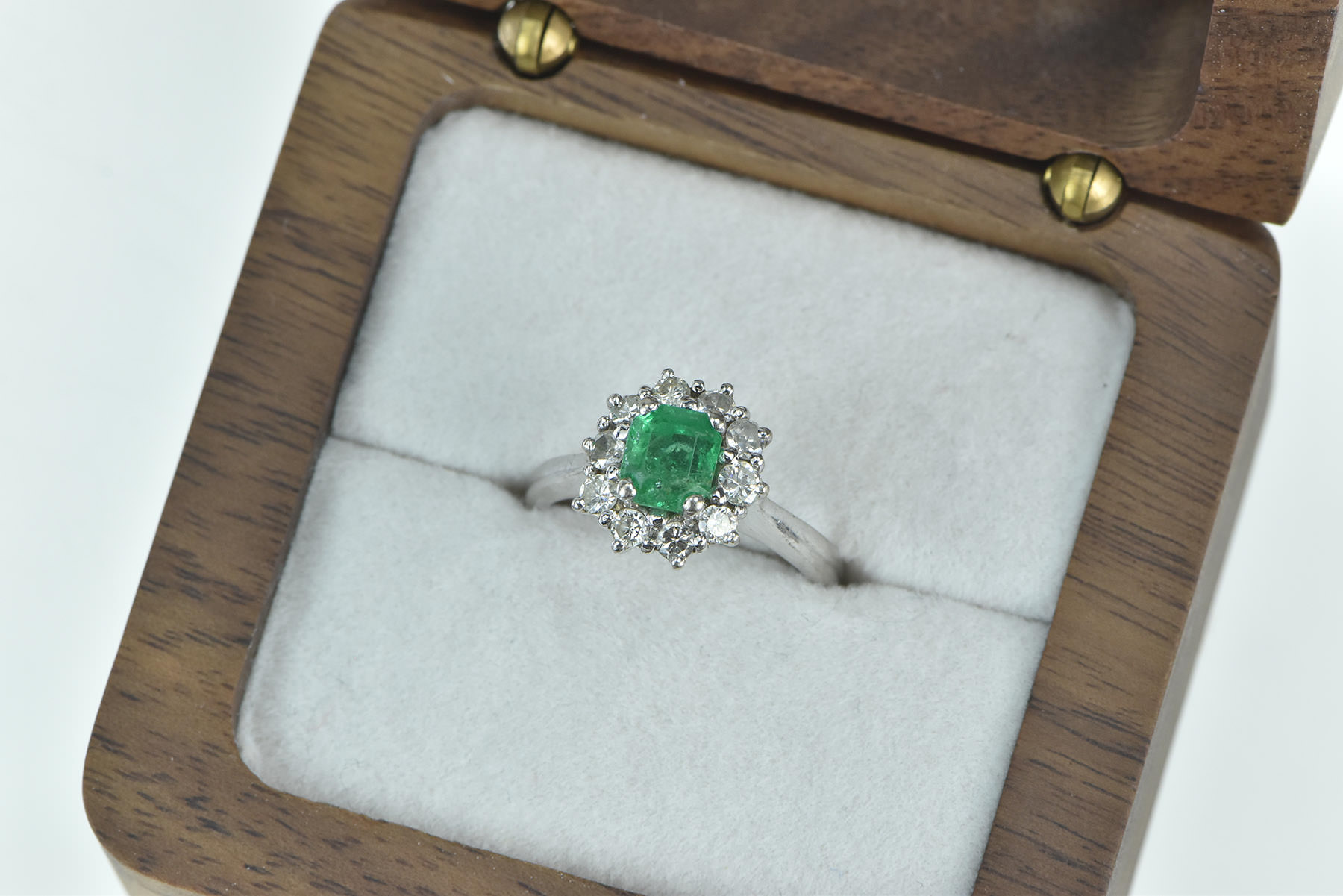 14K 1.10 Ctw Natural Emerald Diamond Engagement White Gold Ring, Size 4.5