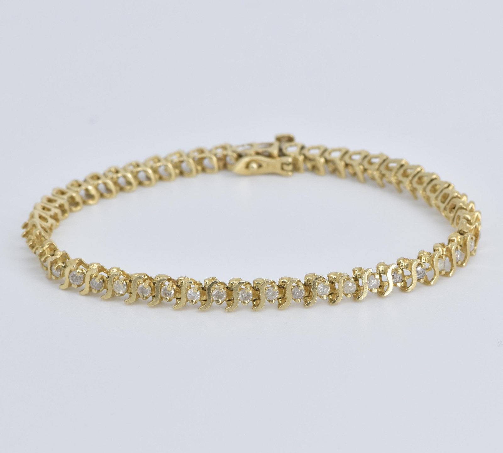 14K 1.50 Ctw Wavy Natural Diamond Classic Tennis Yellow Gold Bracelet 7.25"