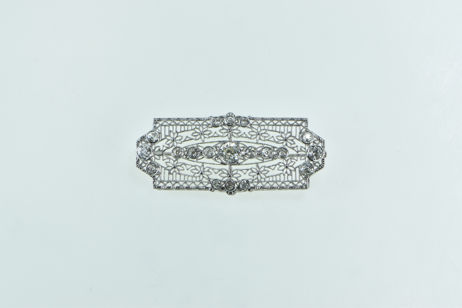 14K 1.68 Ctw Diamond Art Deco Intricate Filigree Bar Yellow Gold Pin/Brooch