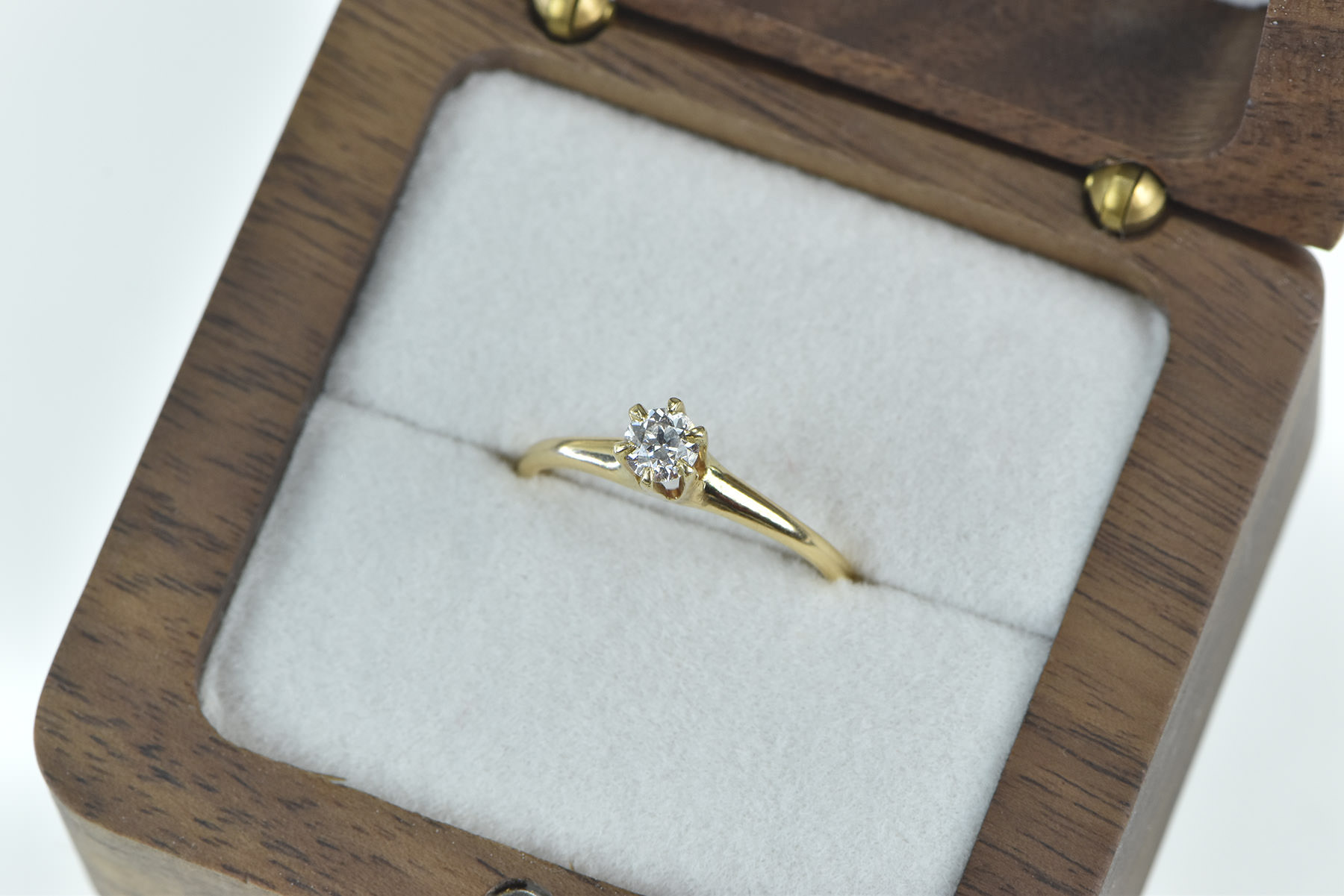 14K 1918 0.21 Ct Classic Solitaire Engagement Yellow Gold Ring, Size 6