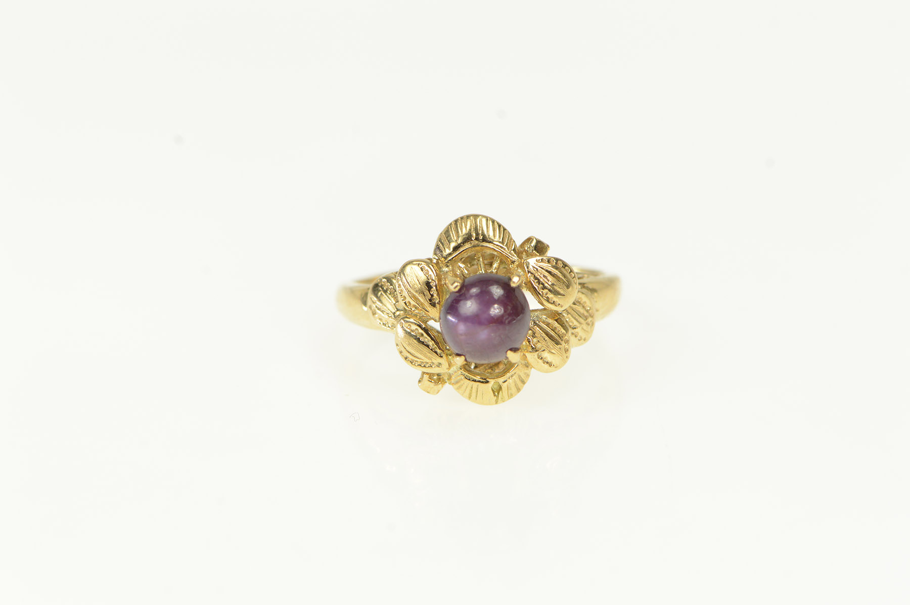 14K 1960's Natural Star Ruby Leaf Design Vintage Yellow Gold Ring, Size 4.75