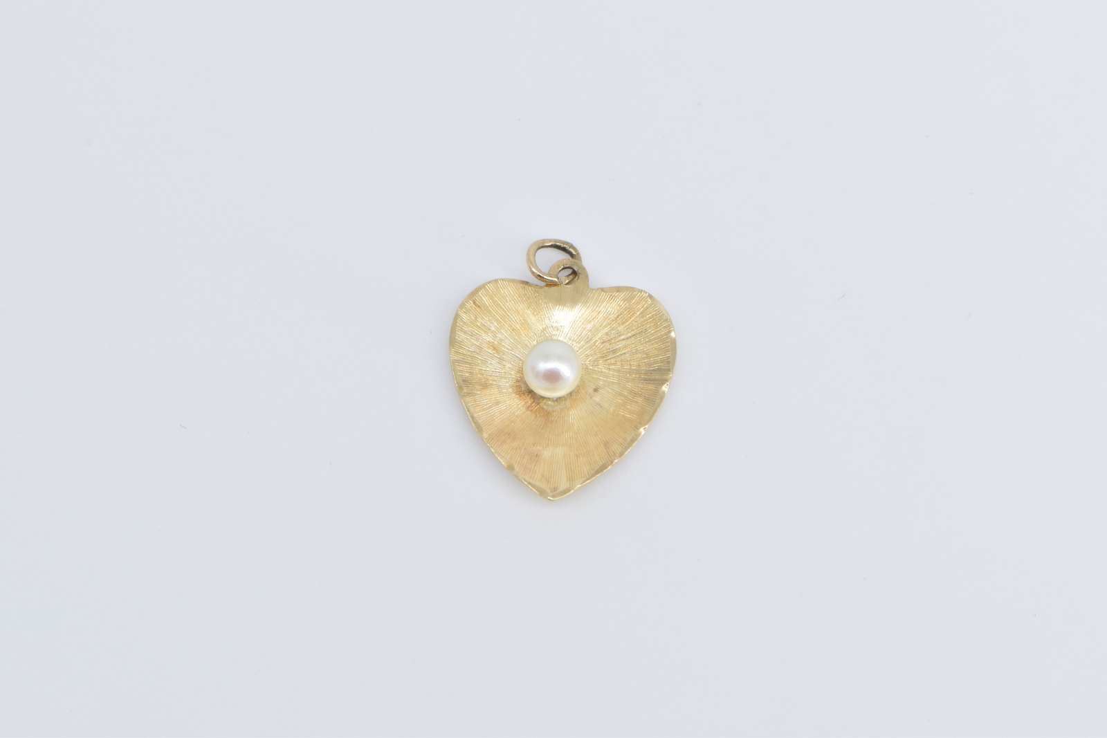 14K 1960's Pearl Curved Heart Love Valentine Yellow Gold Charm/Pendant