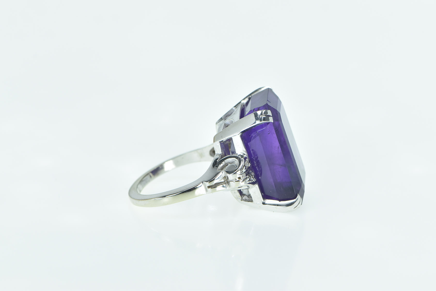 14K Yellow Gold Amethyst & Diamond Ring – 1.58 Ct Amethyst, 0.04 Ct Diamonds, Size 7