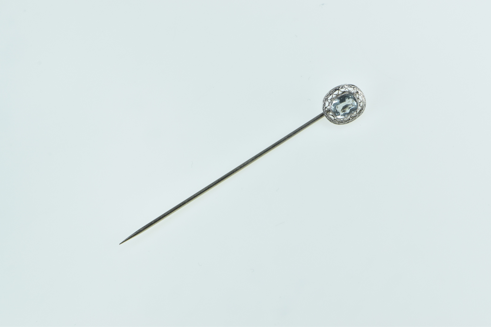 14K Art Deco Ornate Oval Blue Topaz Filigree Yellow Gold Stick Pin