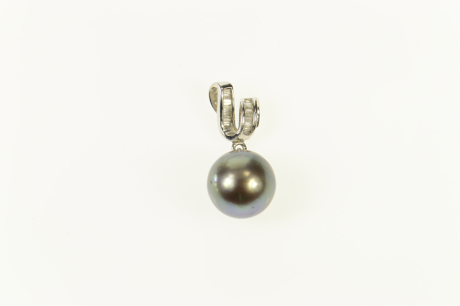 14K Black Pearl Baguette Diamond Wavy Statement White Gold Pendant