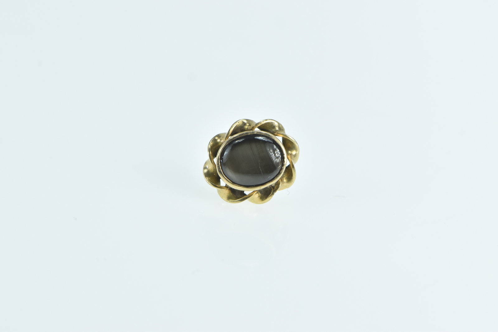 14K Black Star Sapphire Twist Trim Vintage Lapel Yellow Gold Pin/Brooch