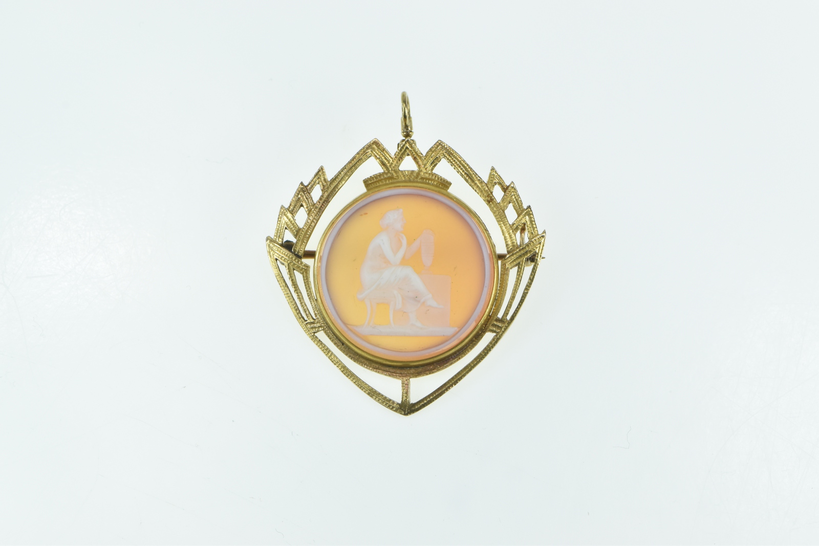 14K Carved Seated Lady Agate Cameo Yellow Gold Pendant/Pin