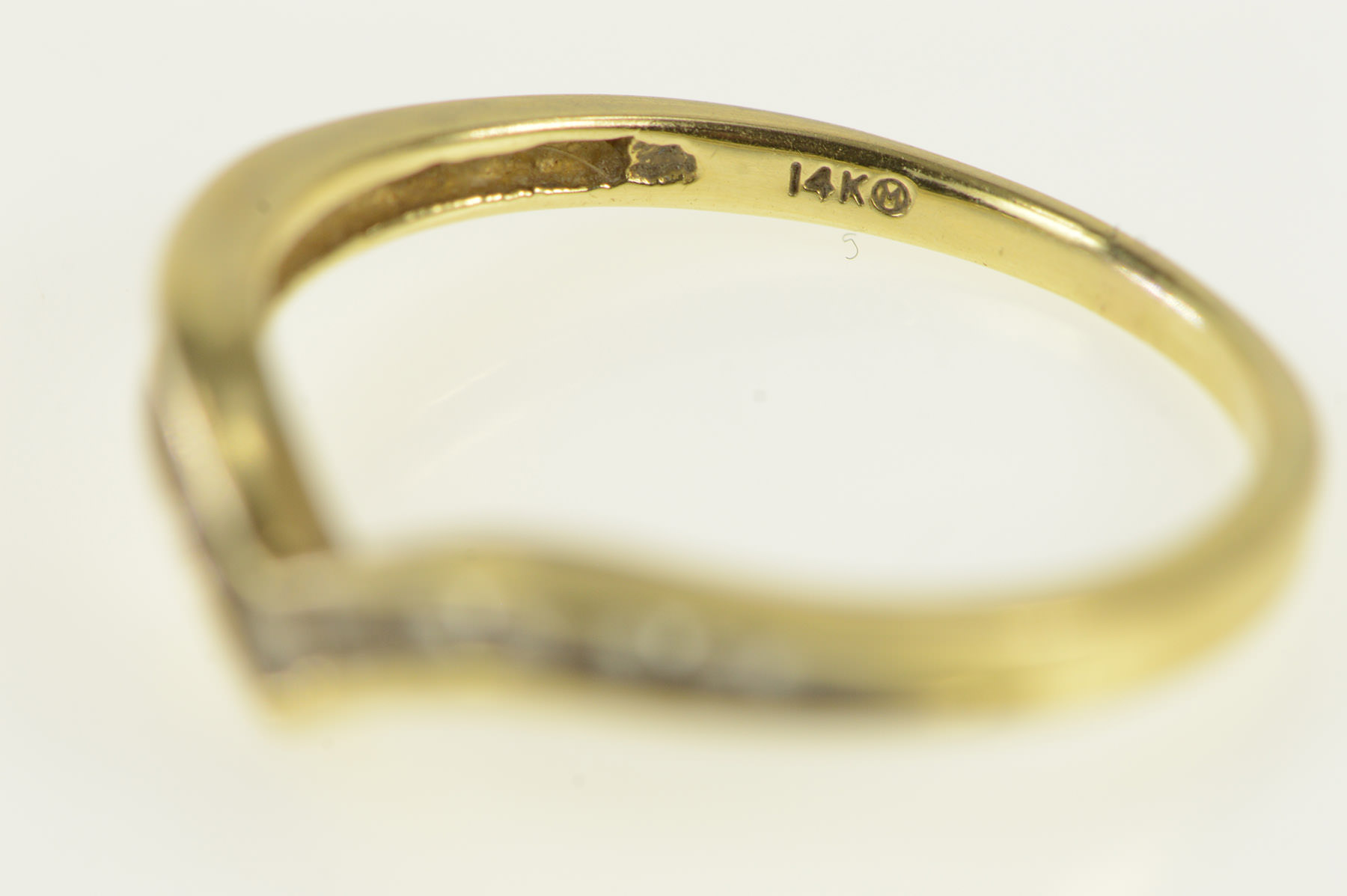 14K Diamond Chevron Contour Wedding Band Yellow Gold Ring, Size 7.5 ...