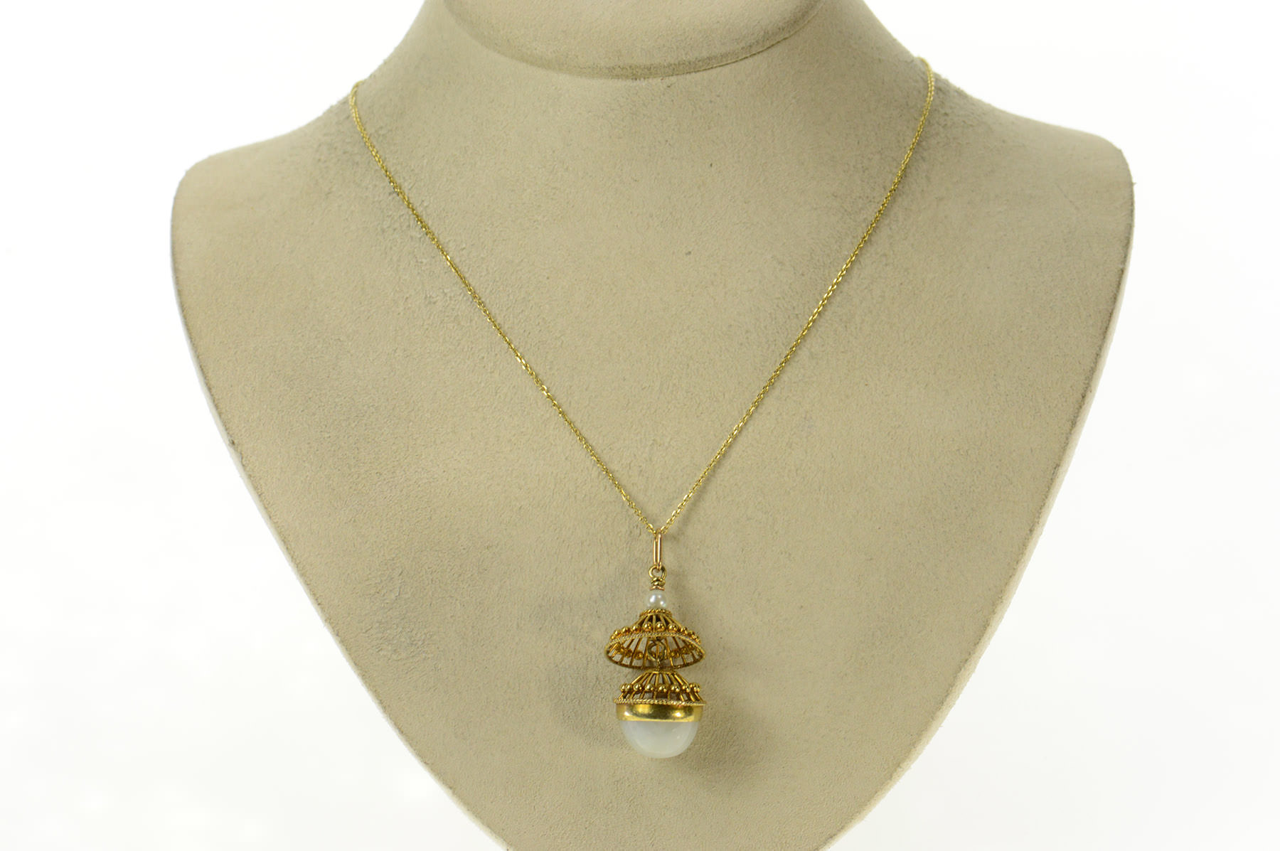 14K Jade Pearl Ornate Round Pendulum Drop Yellow Gold Pendant