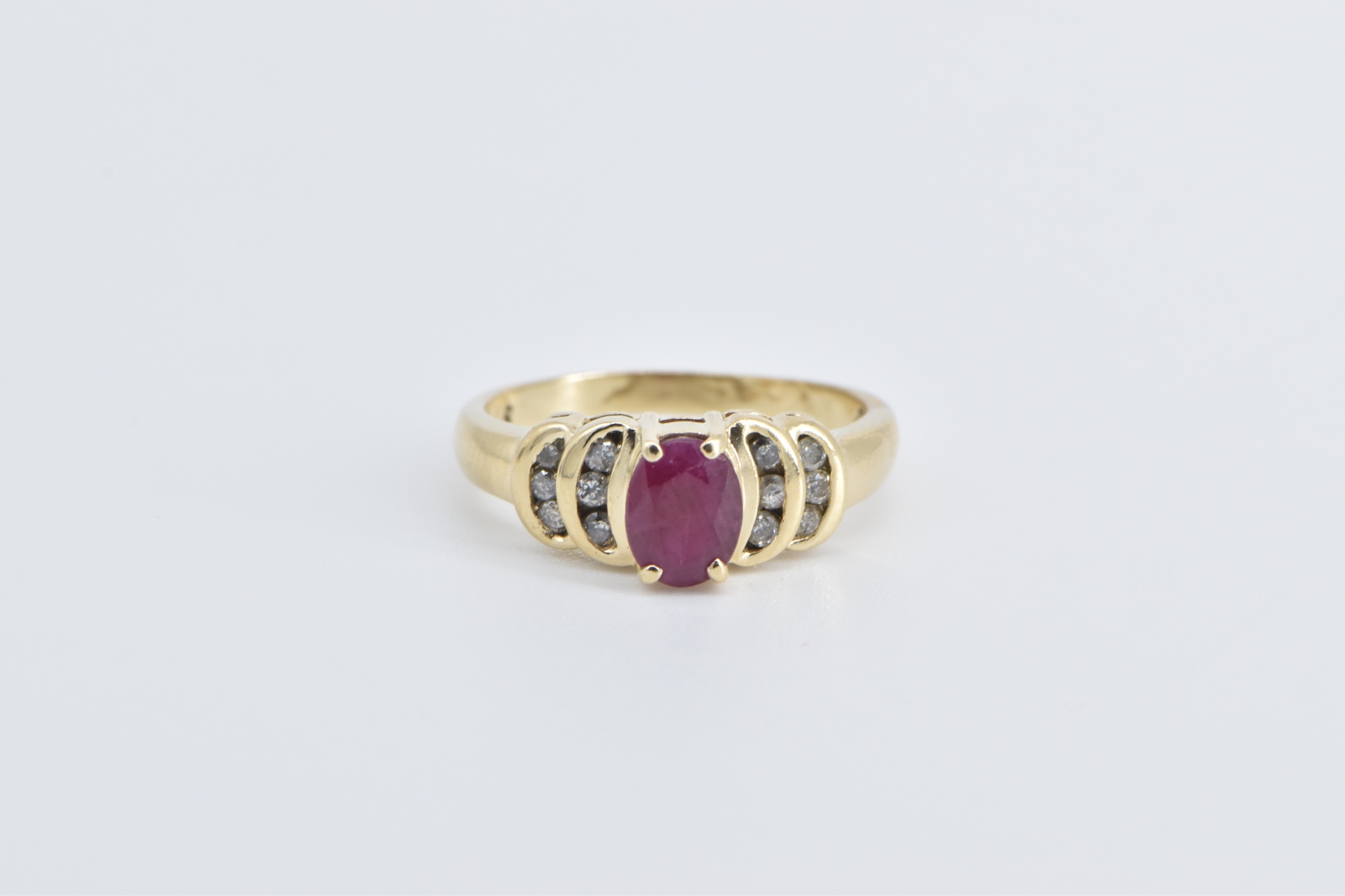 14K Natural Oval Ruby Diamond Crescent Statement Yellow Gold Ring, Size 6.25