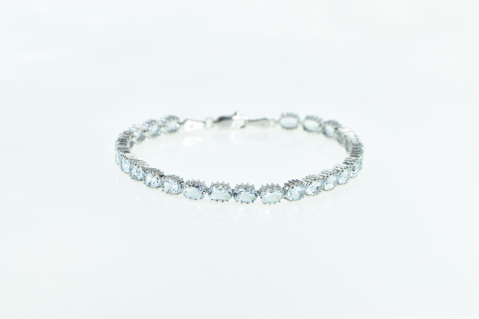 14K Oval Aquamarine Vintage Statement Chain White Gold Bracelet 7.75"