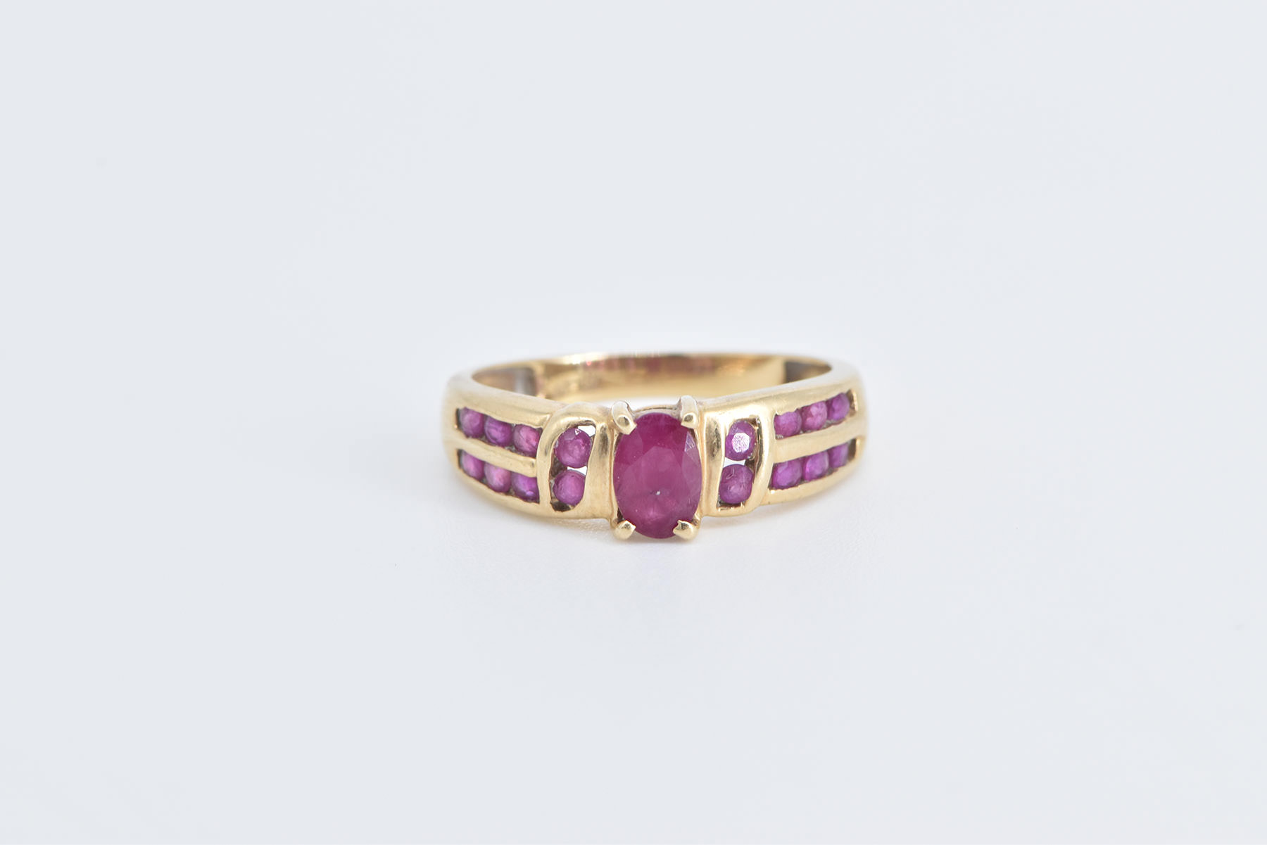 14K Oval Natural Ruby Vintage Engagement Yellow Gold Ring, Size 6.25