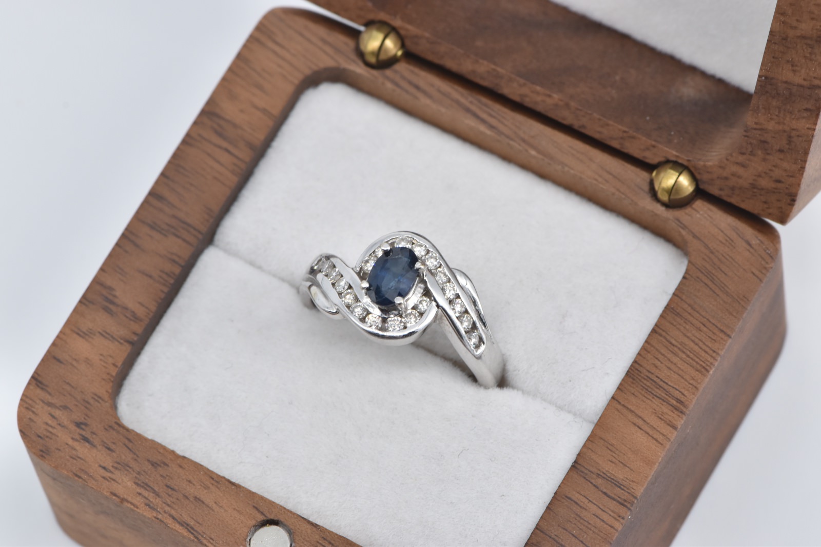 14K Oval Natural Sapphire Diamond Engagement White Gold Ring, Size 7