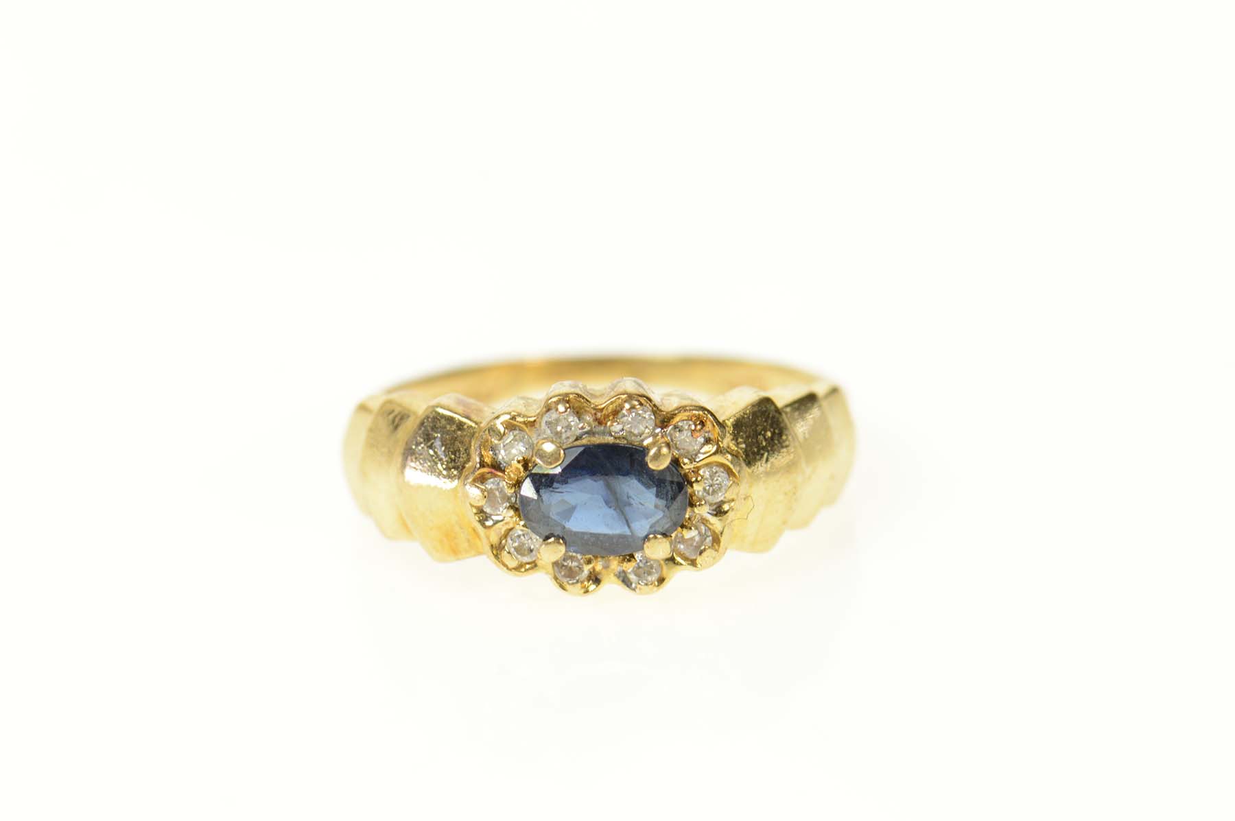 14K Oval Sapphire Diamond Scalloped Halo Yellow Gold Ring, Size 4.5