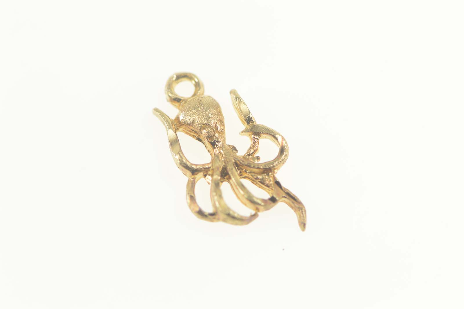 14K Squid Octopus Ocean Animal Sea Marine Life Yellow Gold Pendant