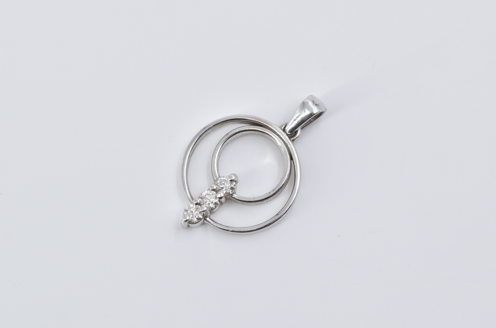 14K Tiered Diamond Circle Journey Symbol White Gold Pendant