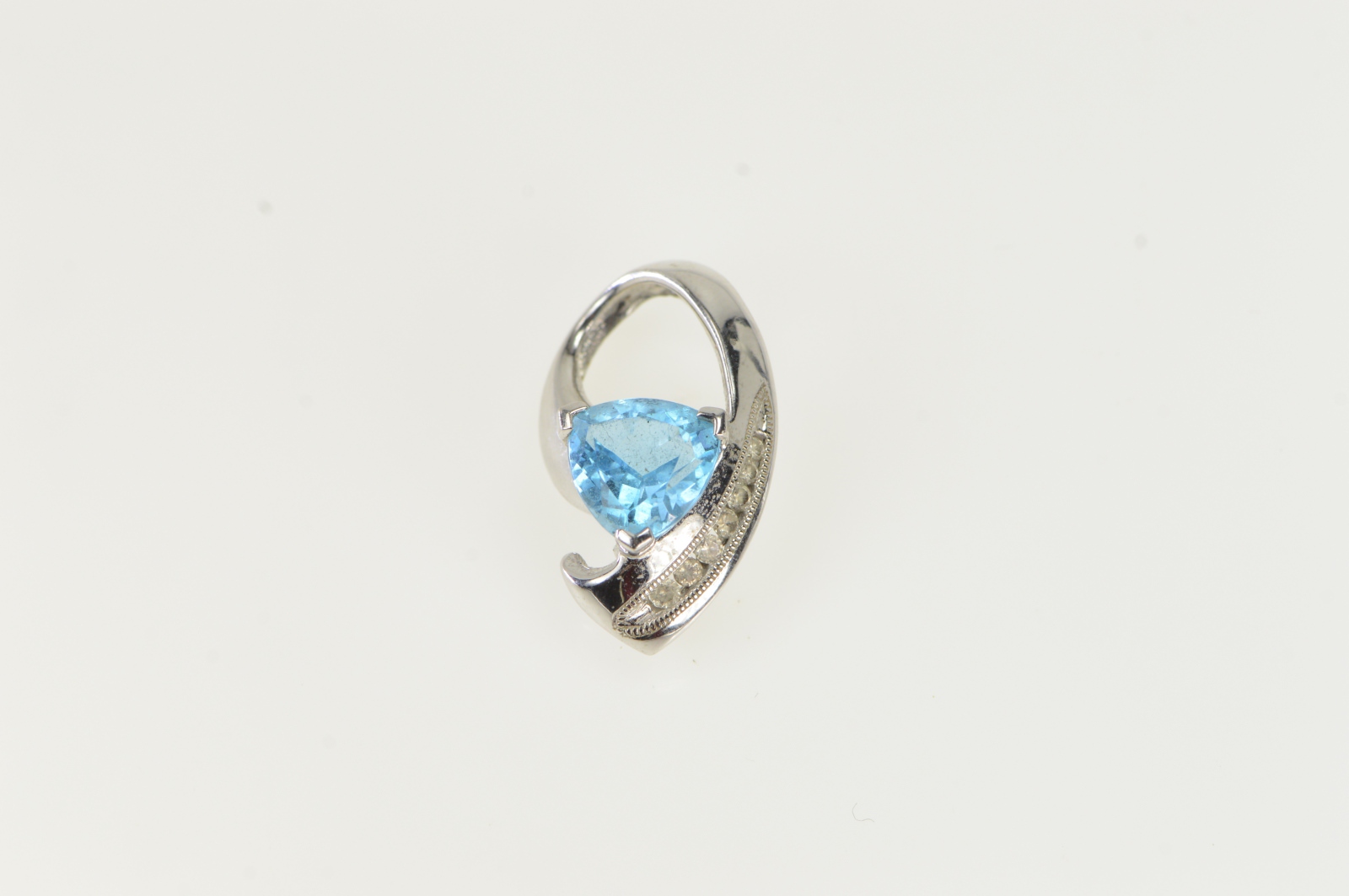 14K Trillion Blue Topaz Diamond Loop White Gold Pendant