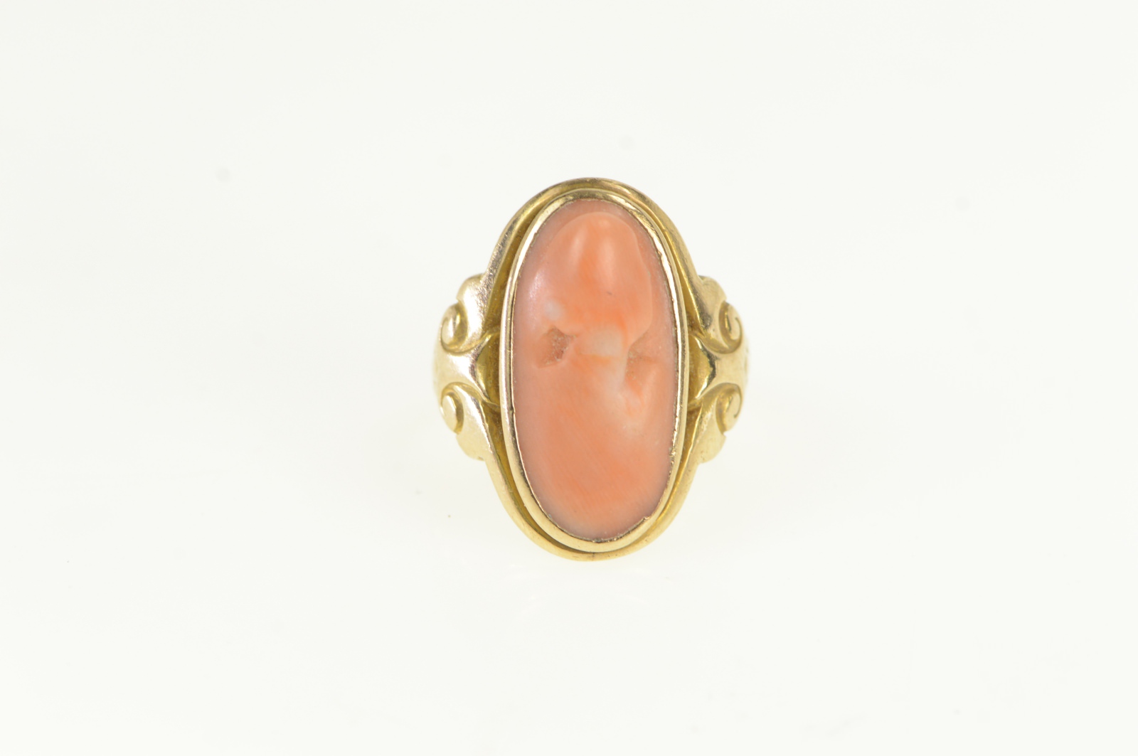 14K Victorian Carved Coral Ornate Vintage Yellow Gold Ring, Size 6