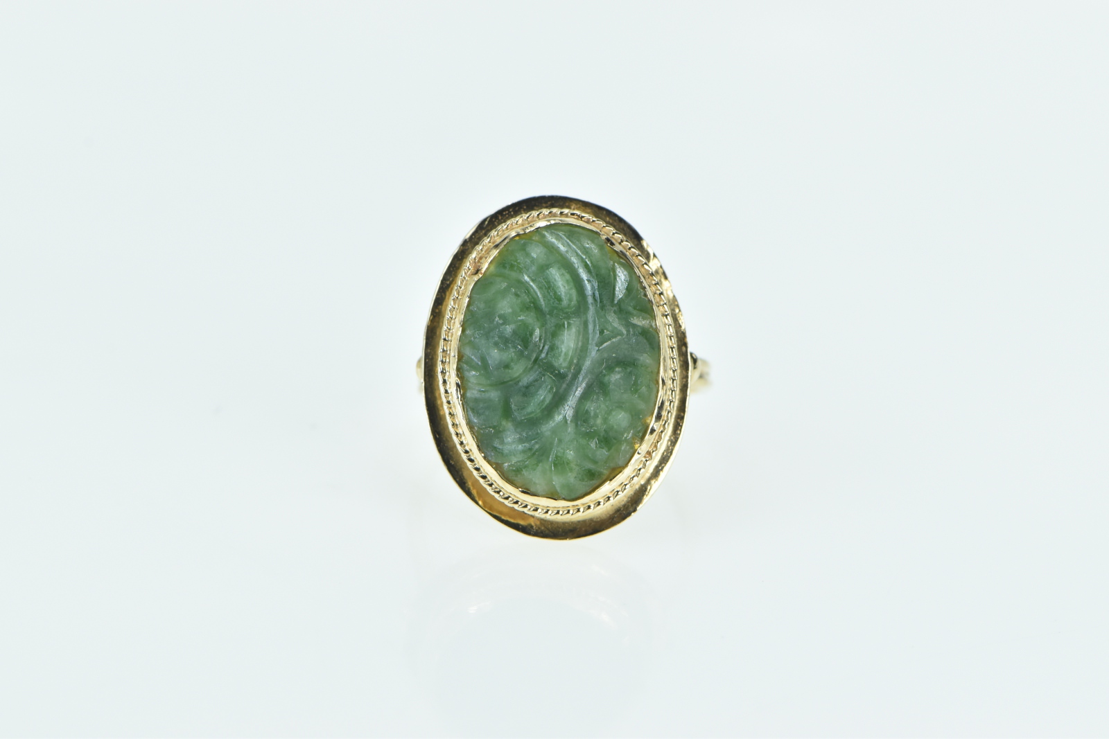 14K Vintage Carved Nephrite Floral Statement Yellow Gold Ring, Size 7.5