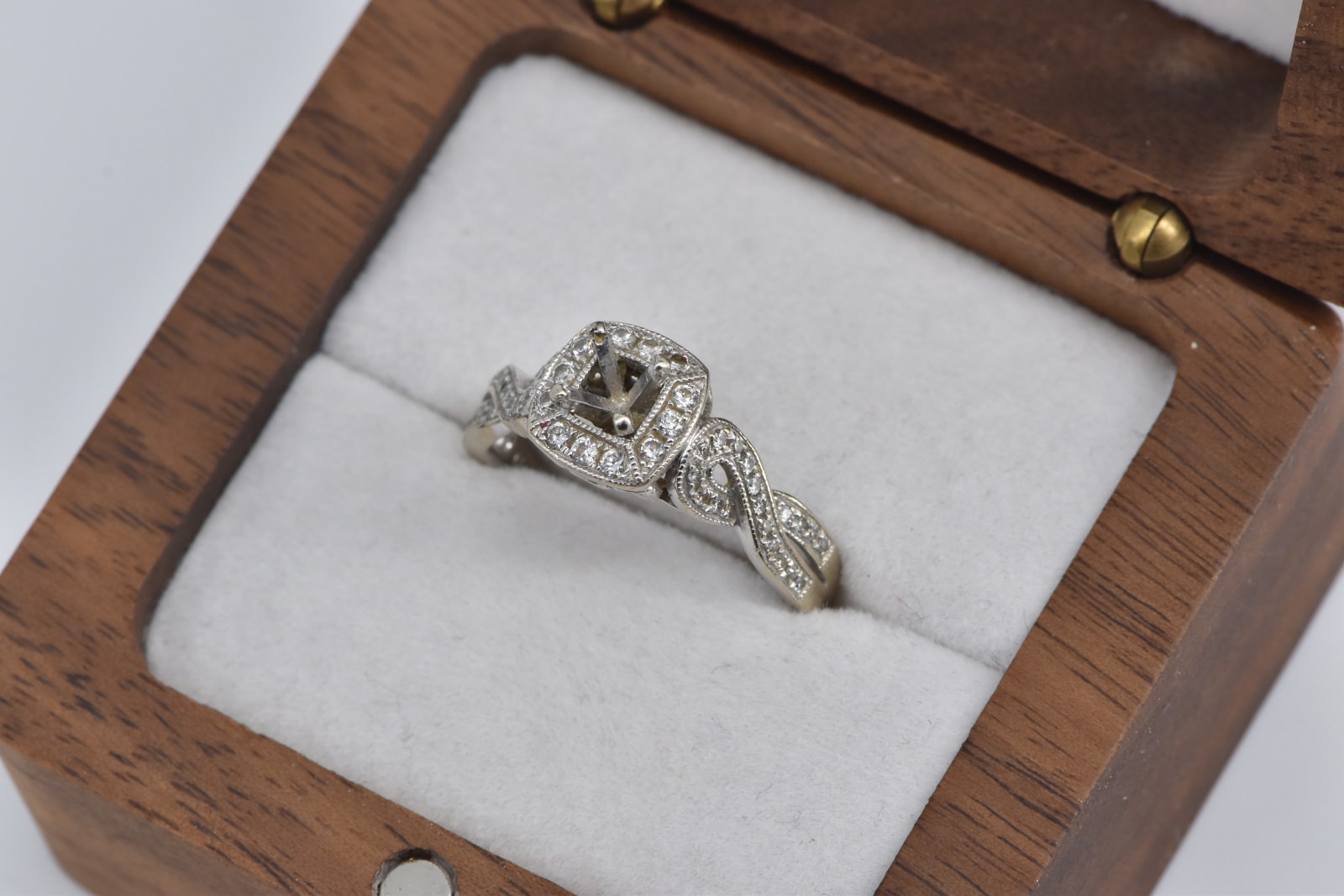 14K Vintage Diamond Halo Engagement Setting White Gold Ring, Size 6.75