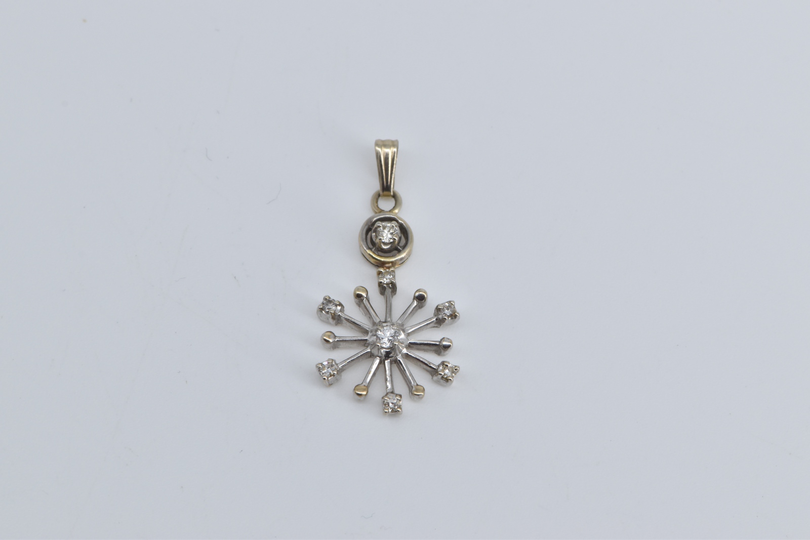 14K Vintage Diamond Star Burst Snow Flake White Gold Pendant