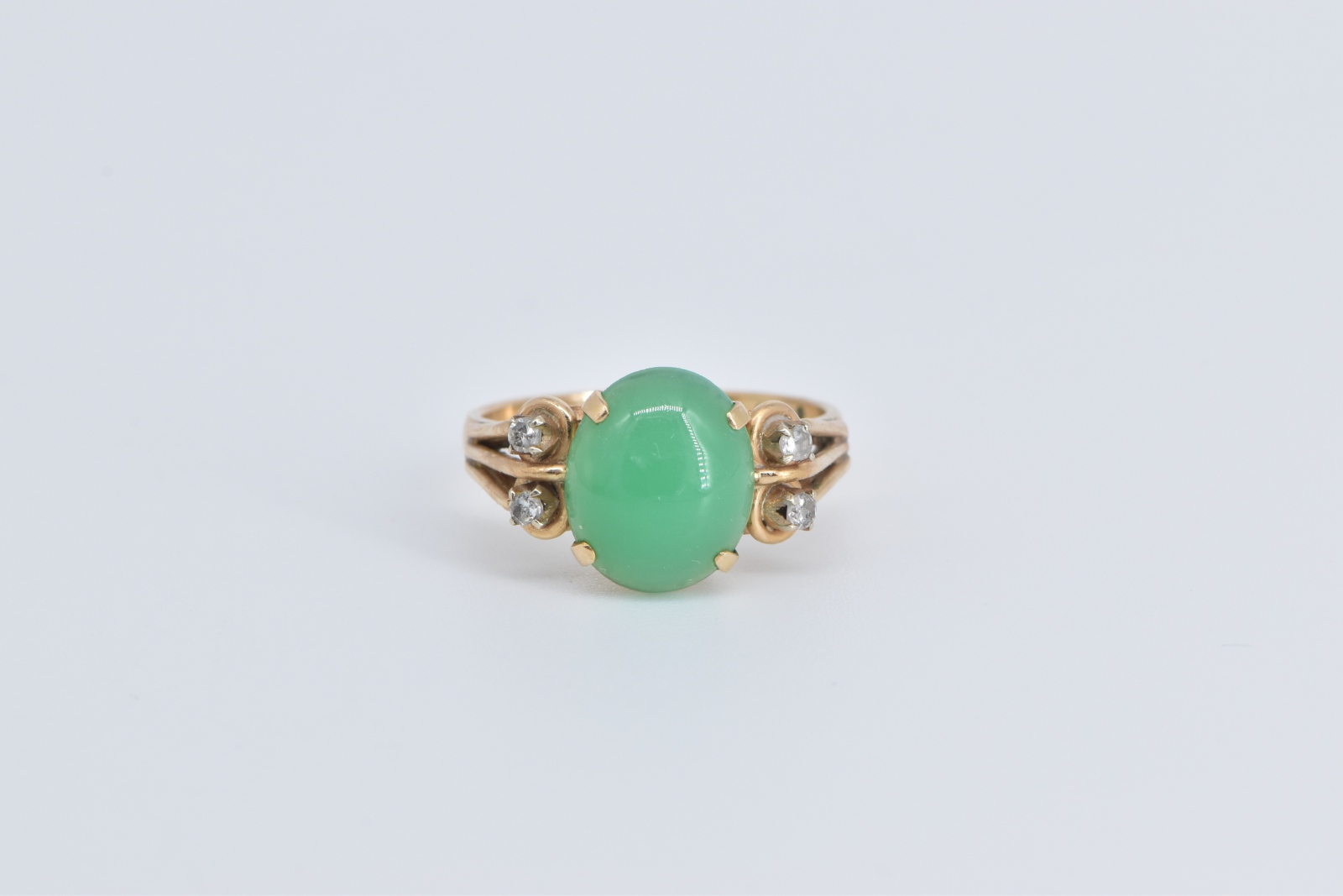 14K Vintage Oval Green Chalcedony Diamond Yellow Gold Ring, Size 6.75