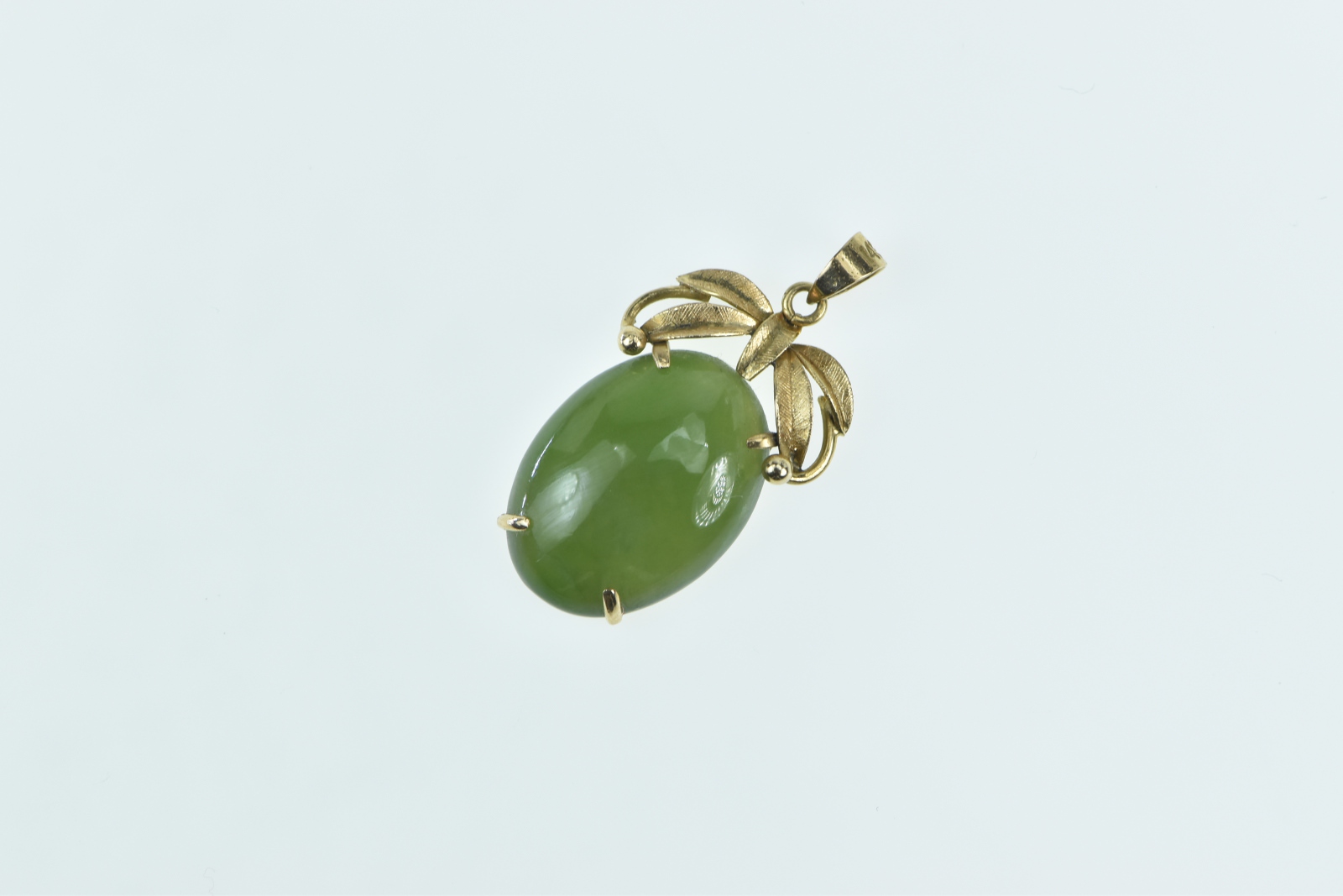 14K Vintage Oval Nephrite Cabochon Ribbon Yellow Gold Pendant