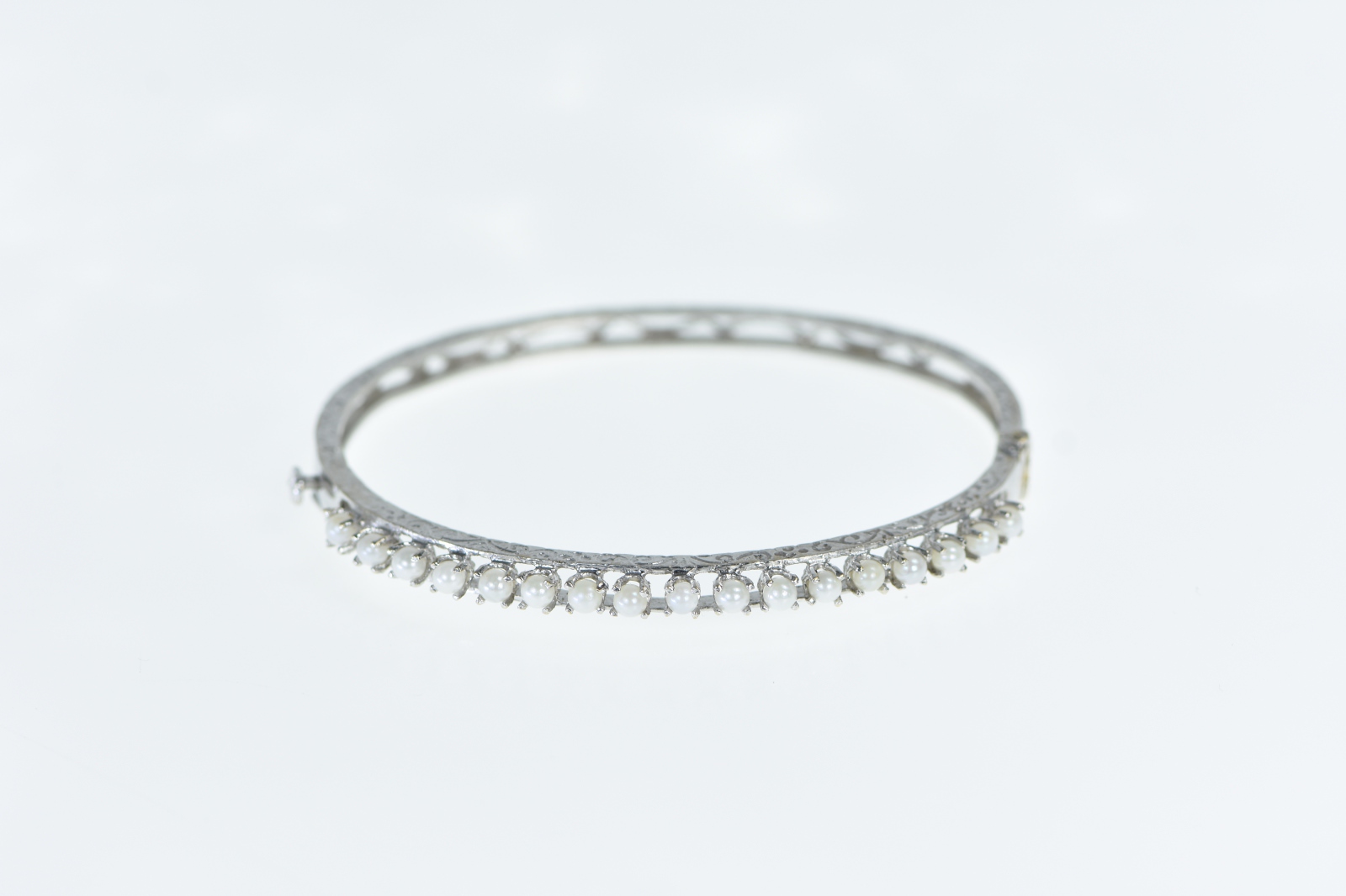 14K Vintage Pearl Ornate Swirl Oval Cuff White Gold Bracelet 6.75"