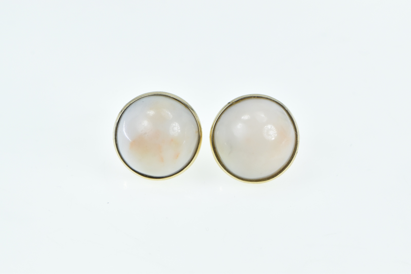 14K Vintage Round Pink Coral Cabochon Stud Yellow Gold Earrings