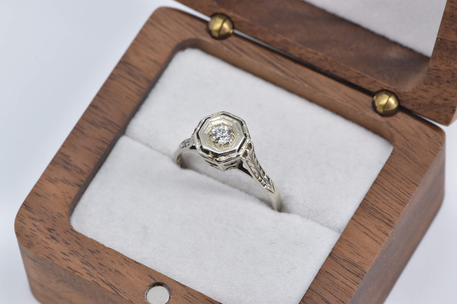 18K 0.18 Ct Diamond Art Deco Filigree Engagement White Gold Ring, Size 8